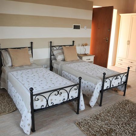 B&B Ronco Degli Ulivi Изео Стая снимка