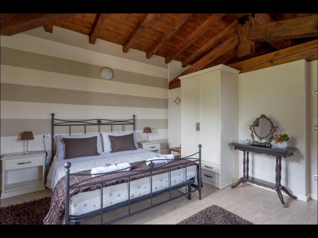 B&B Ronco Degli Ulivi Изео Екстериор снимка