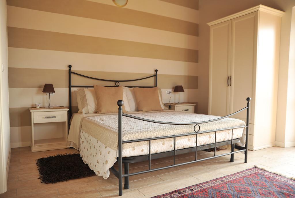 B&B Ronco Degli Ulivi Изео Стая снимка